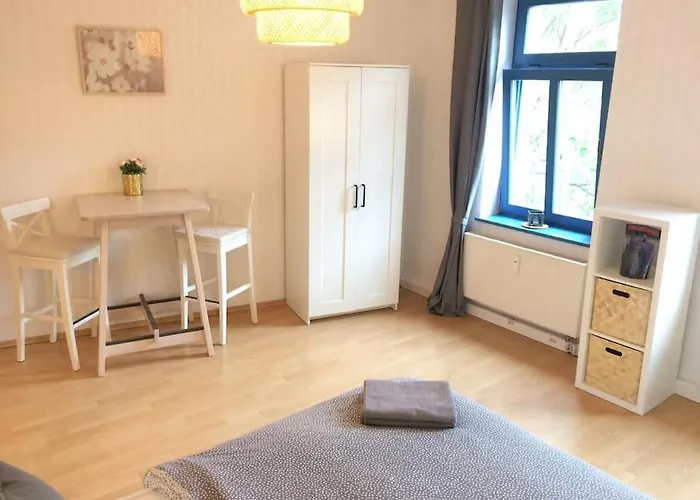Studio In It District Neustadt Louisenstrasse